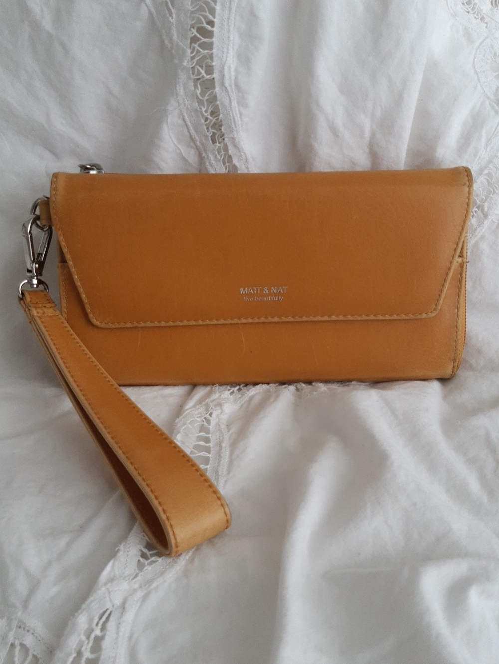 Matt & Nat Caramel Tan Wristlet Clutch with Detachable Strap